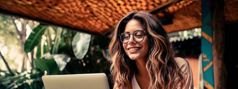 woman-with-laptop